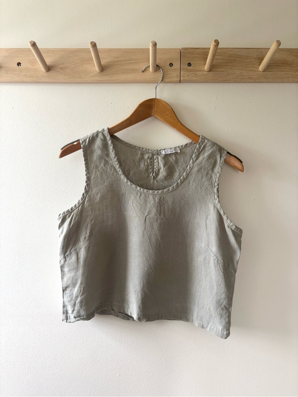 Sleeveless Linen Crop Tank Top - Sage Green